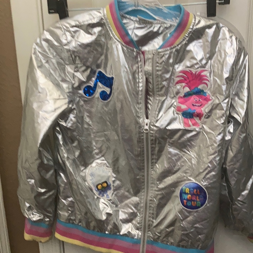 FINAL MARKDOWN Girls trolls on tour jacket xl